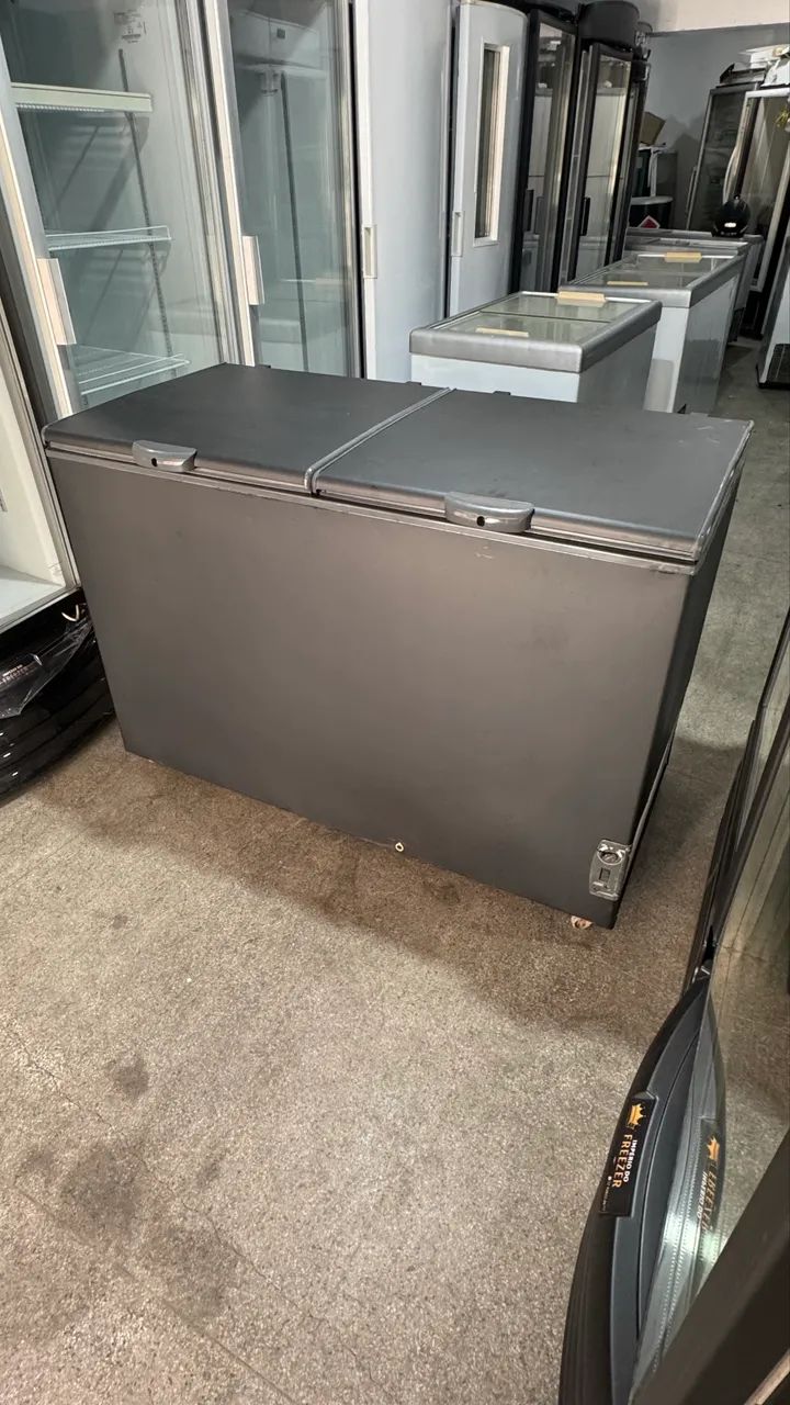 Freezer horizontal 2 tampa 450 litros preto - Foto 3