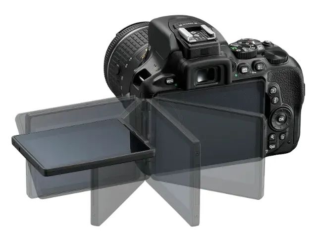 Nikon DSLR D5600 AF NIKKOR 18-140mm NOVA quase sem uso - Câmeras e