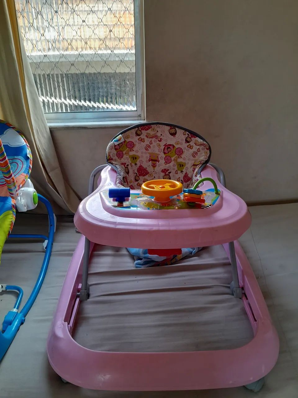 Cadeira de alimentação,andador,cadeira de balanço  para bebe - Foto 3