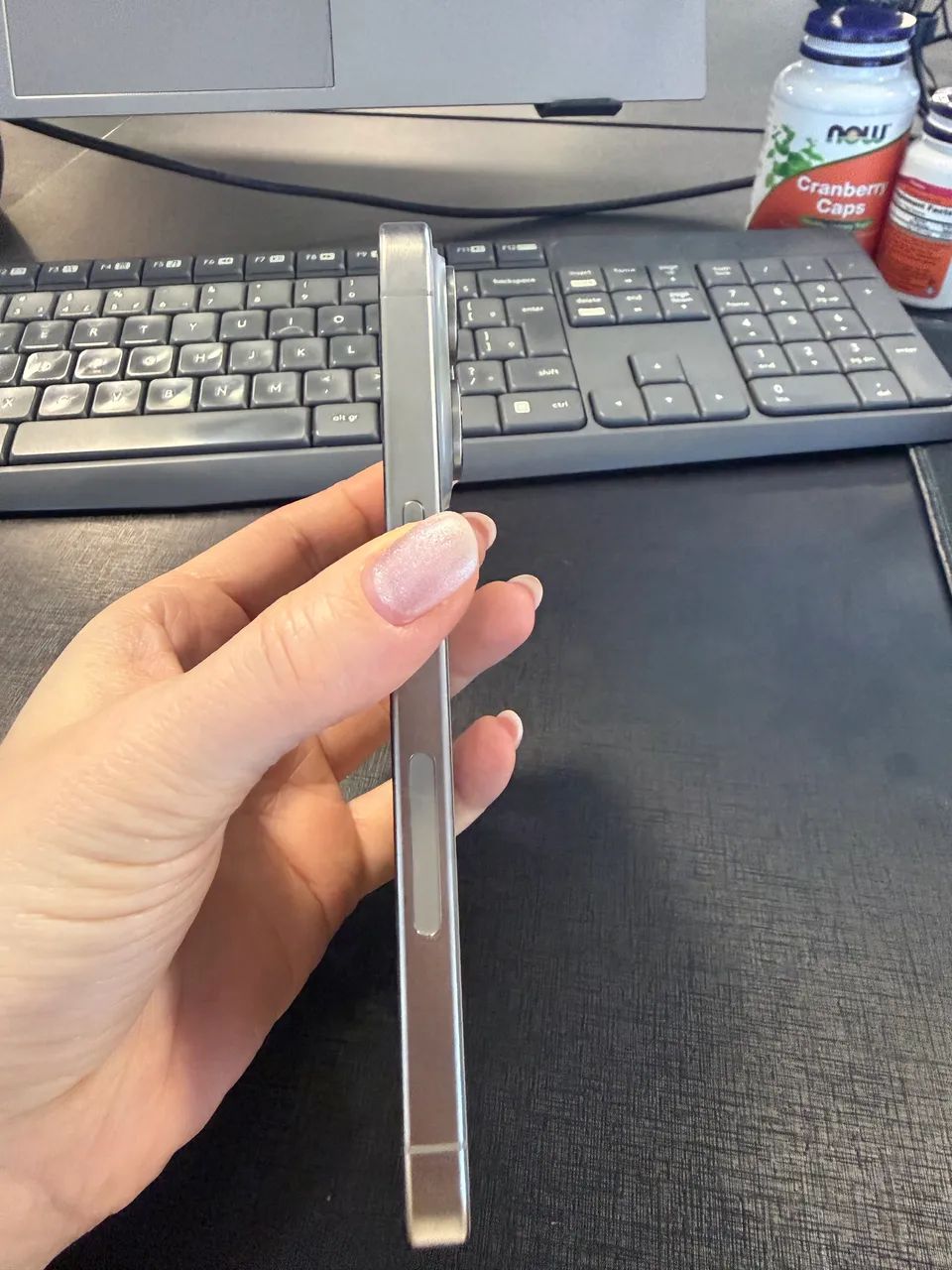 iPhone 15 pro - cor titanium natural - Foto 4