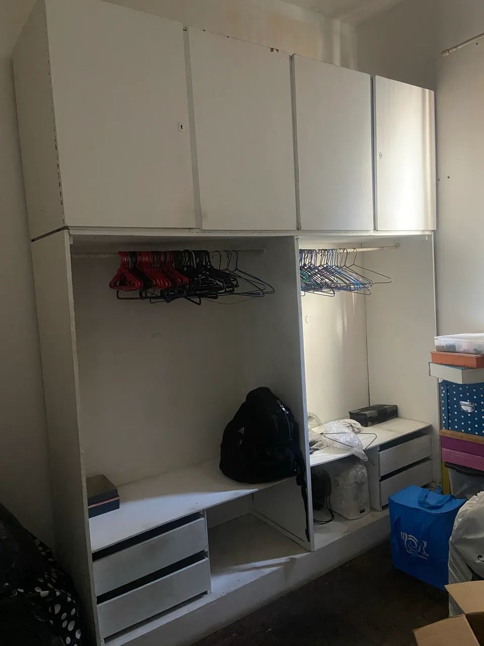 Vendo Armário 