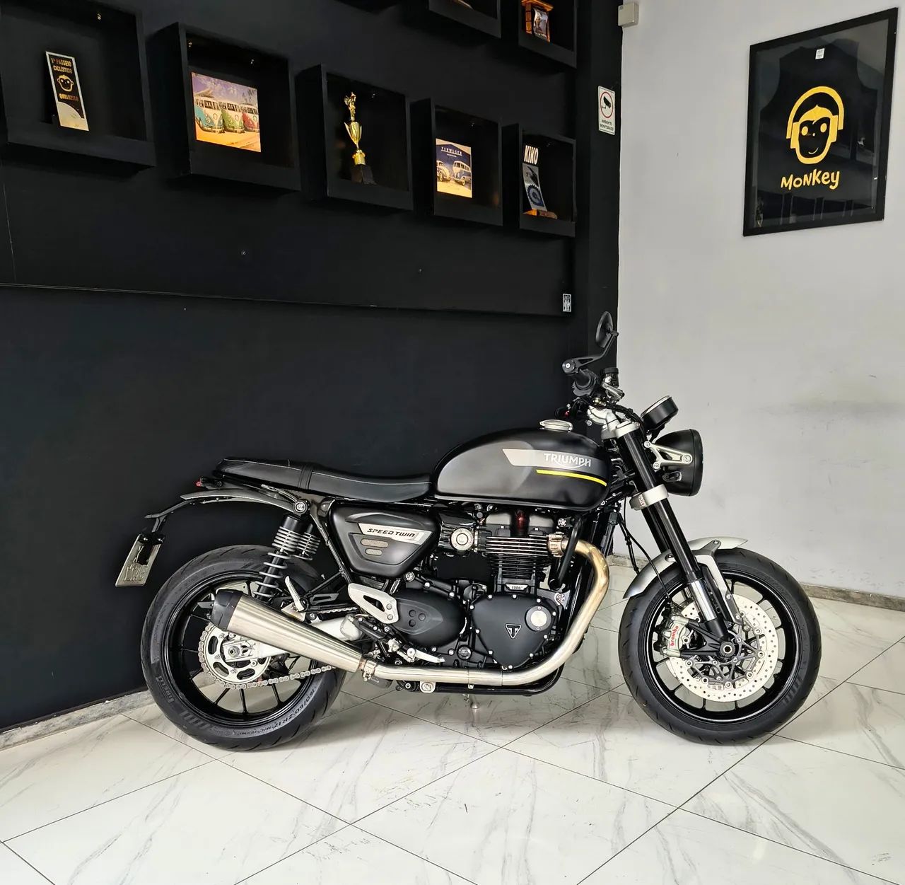 Triumph Speed Twin 1200 - Foto 2