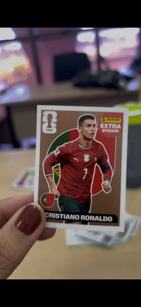 Vendo figurinha Cristiano Ronaldo - Foto 2