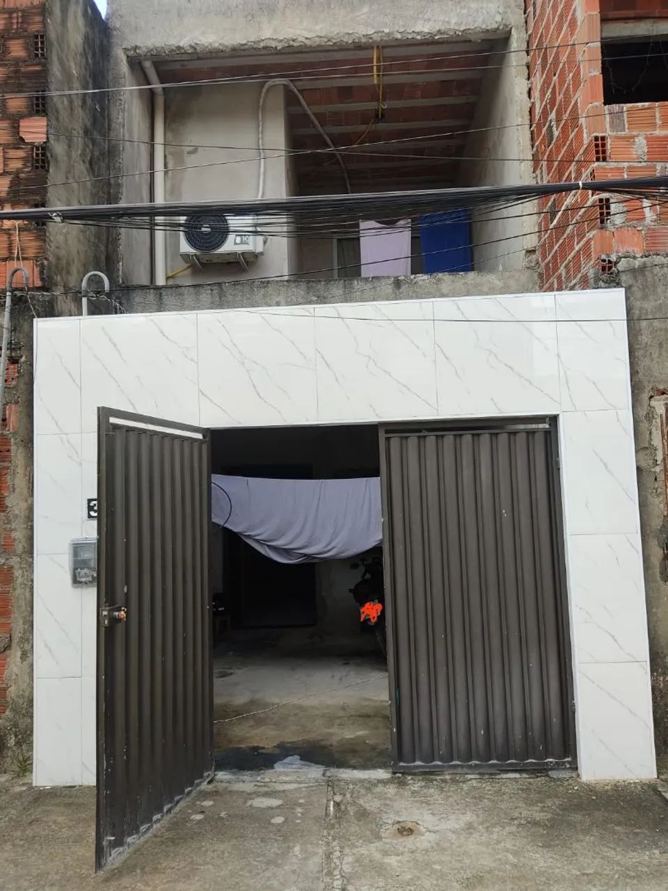 Vendo casa muito boa bem ampla 