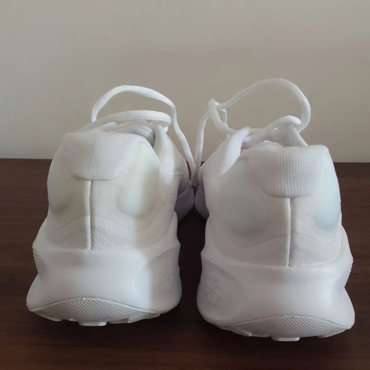 VENDO TÊNIS NIKE NOVO  - Foto 4