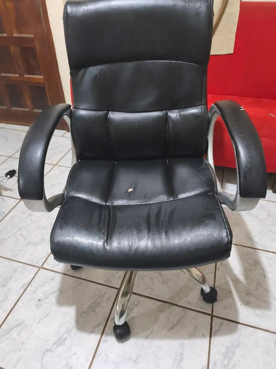 CADEIRA + MESA PARA COMPUTADOR  - Foto 2