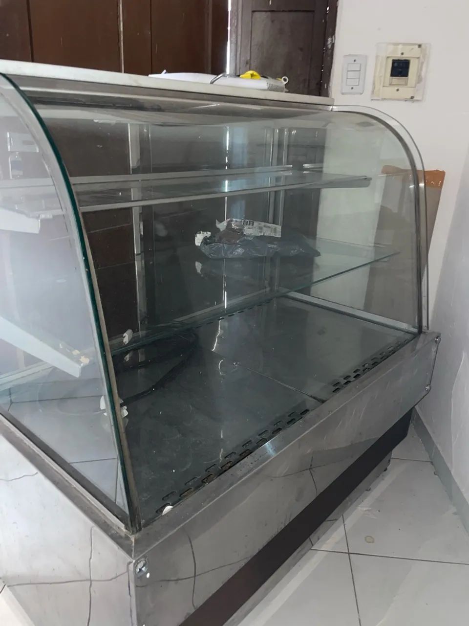 Expositor de bebidas e doces Frezzer 