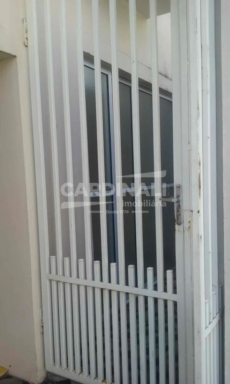 Apartamento com 1 dormitório e garagem para um veiculo coberta - Foto 2