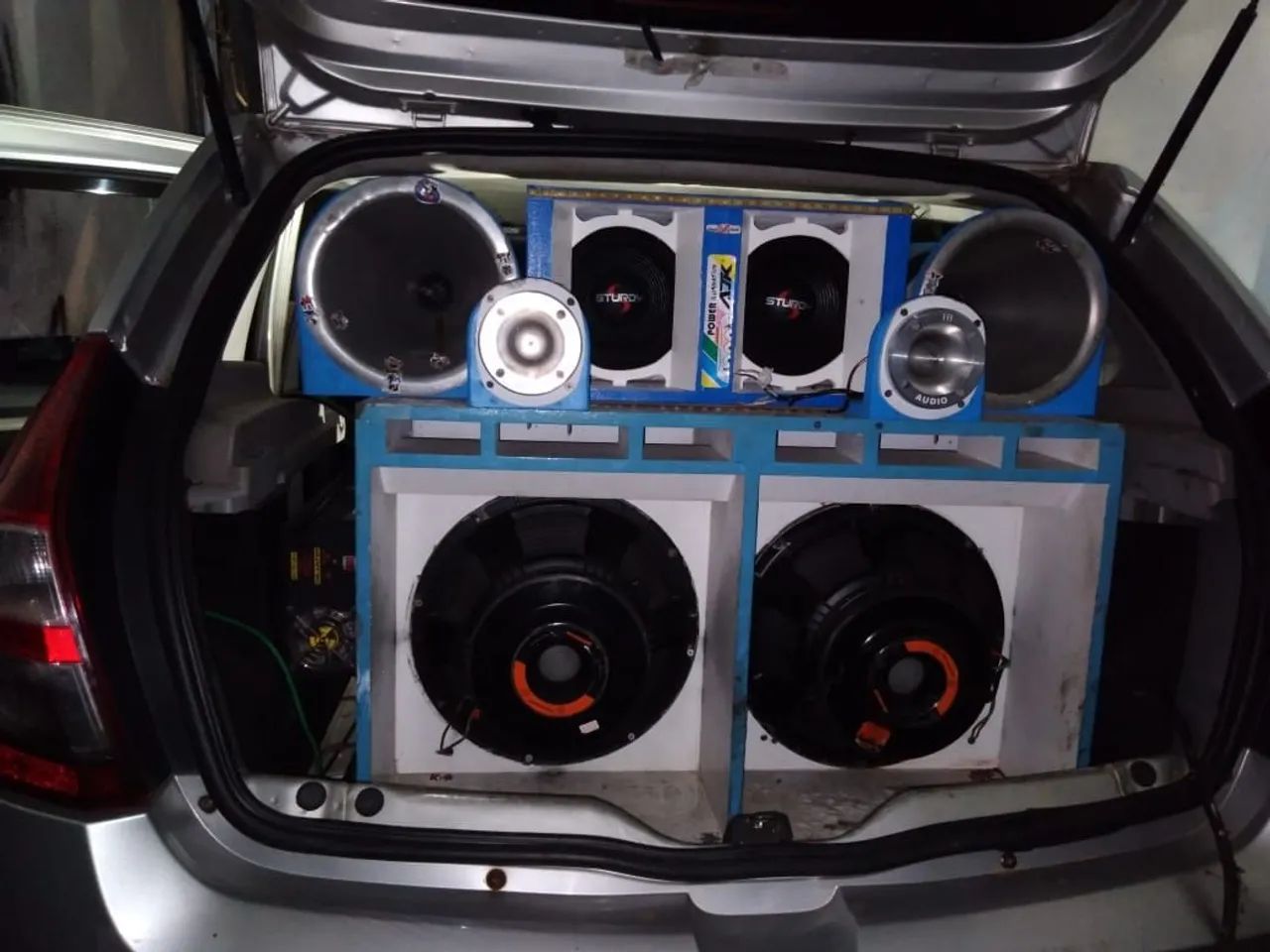 Som automotivo completo