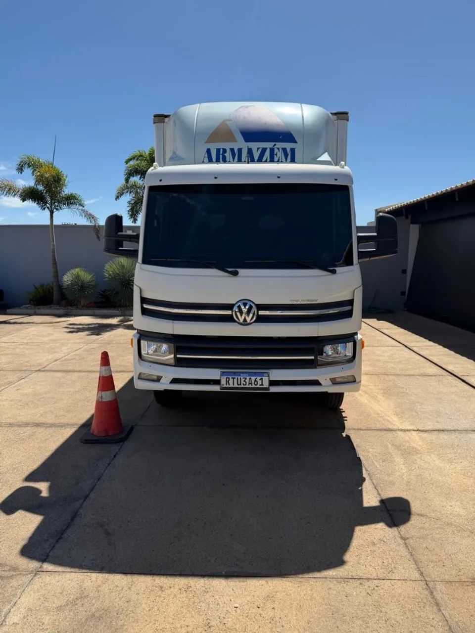 Caminhão delivery prime 11180 