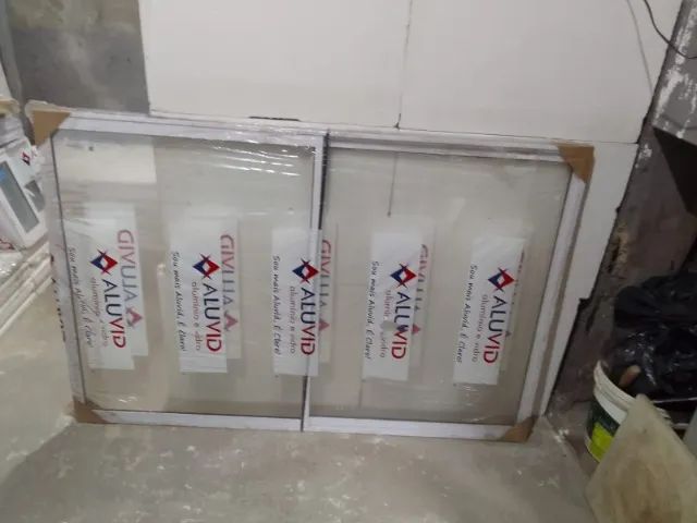 Janela de Alumínio 487276380181637123