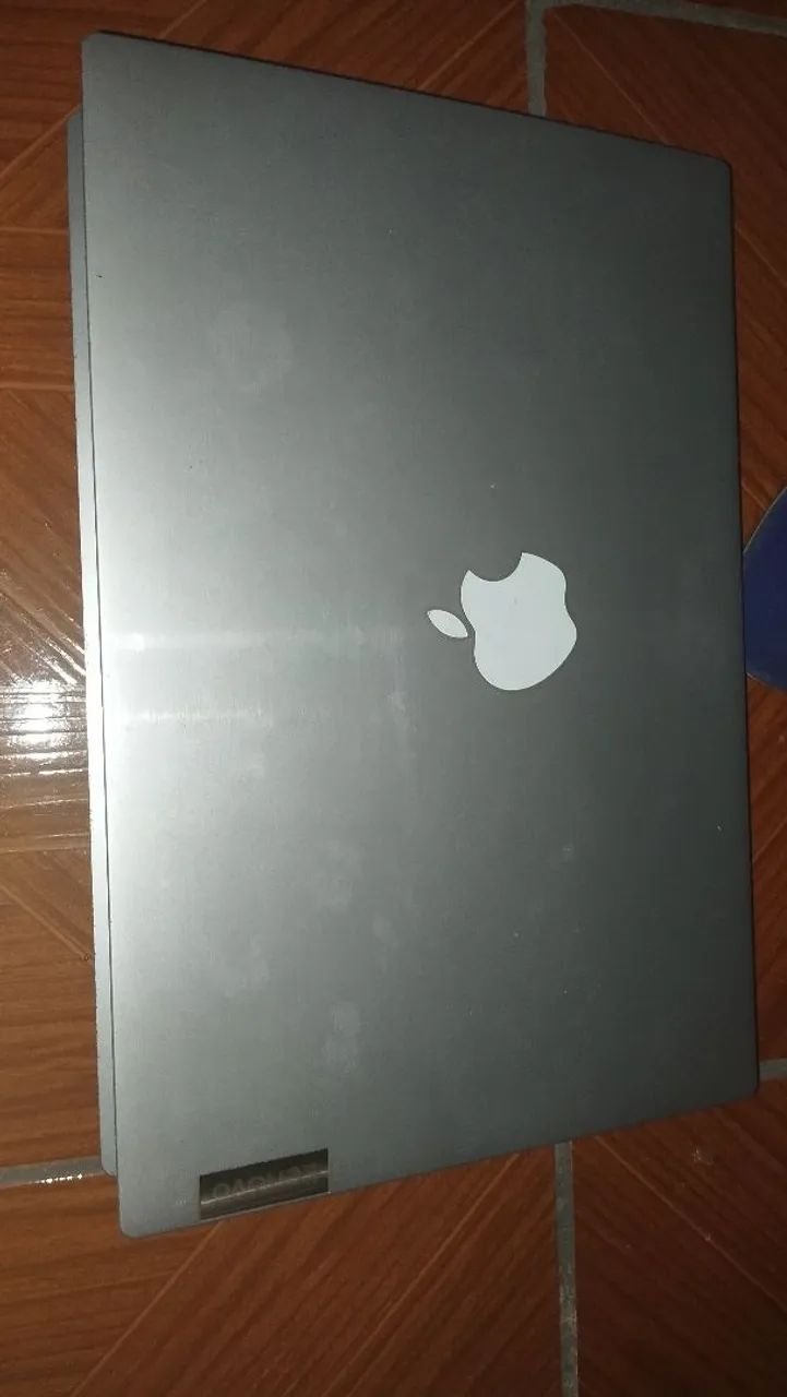 Notebook Lenovo com defeito 