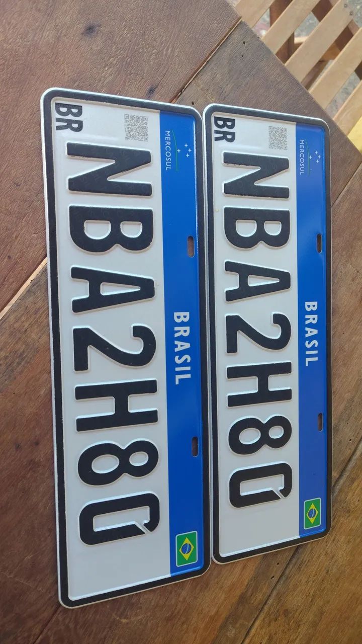 Placas para veículos , cinza e Mercosul 