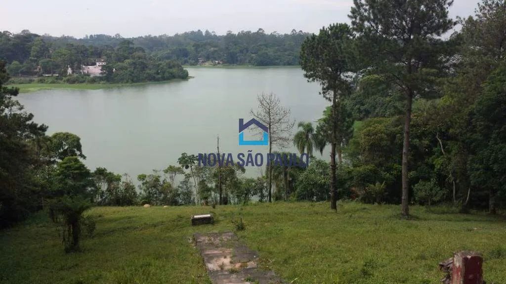 Área de 25.000 m² a Beira da Represa
