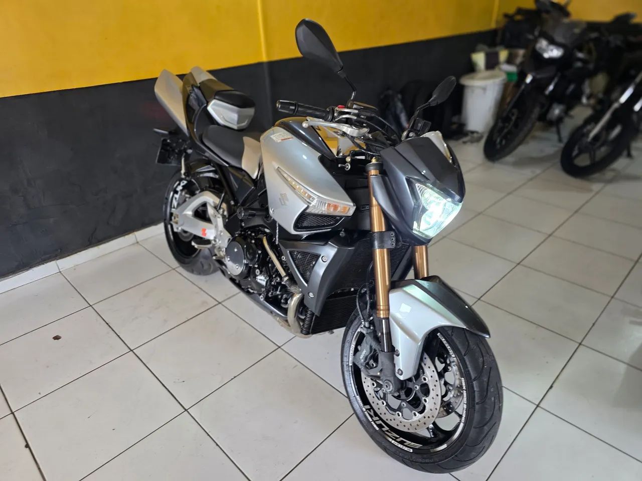 SUZUKI B-KING 1300cc, 2008.EXTRA.( DE GARAGEM). - Foto 2