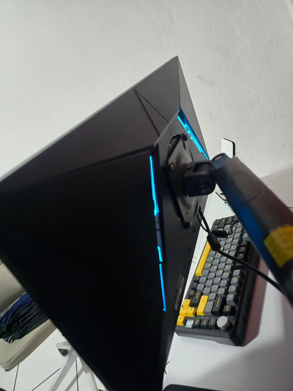 Monitor aoc 24 180hz - Foto 2