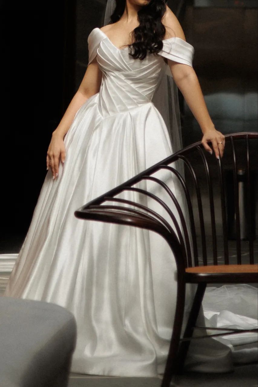 vestido de noiva (acompanha véu)