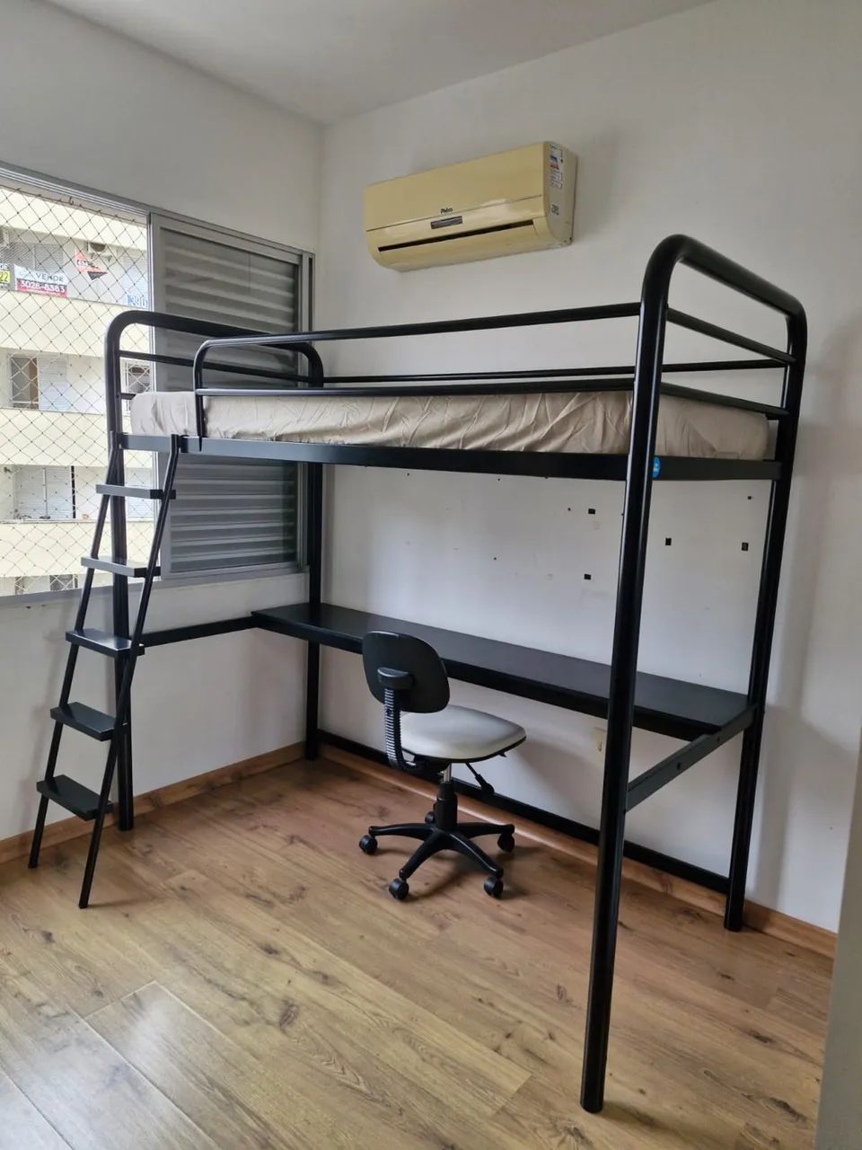 Cama alta com escrivaninha  - Foto 2