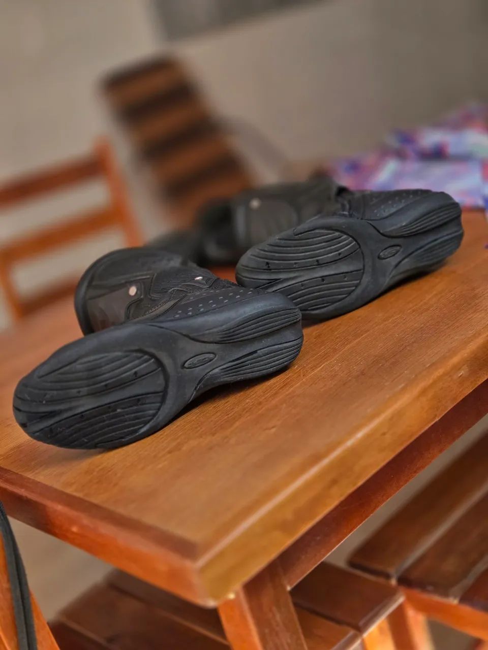 Bota Speed low + Luva Shiver cano longo. - Foto 3