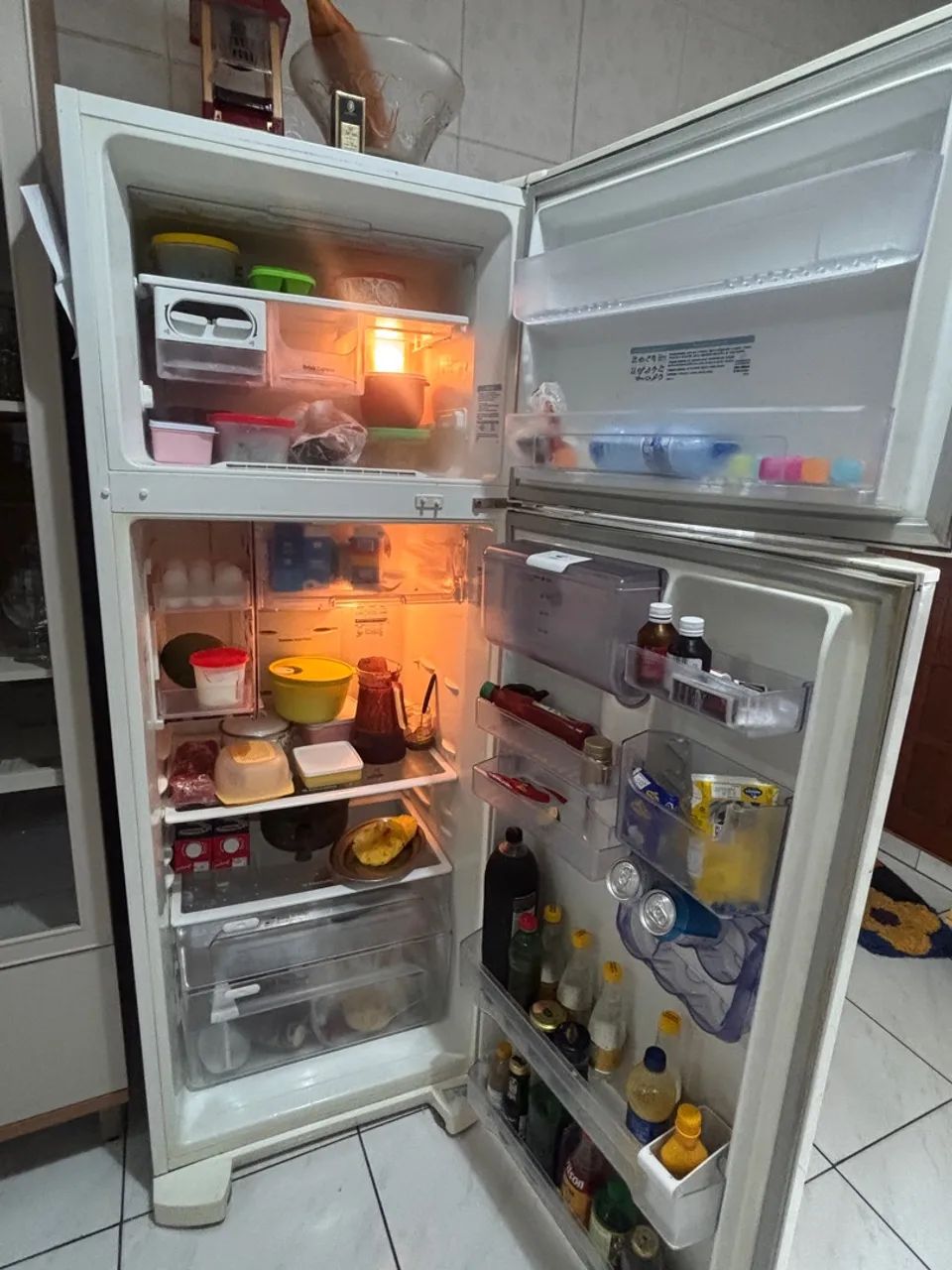 Vendo uma geladeira e um freezer - Foto 2