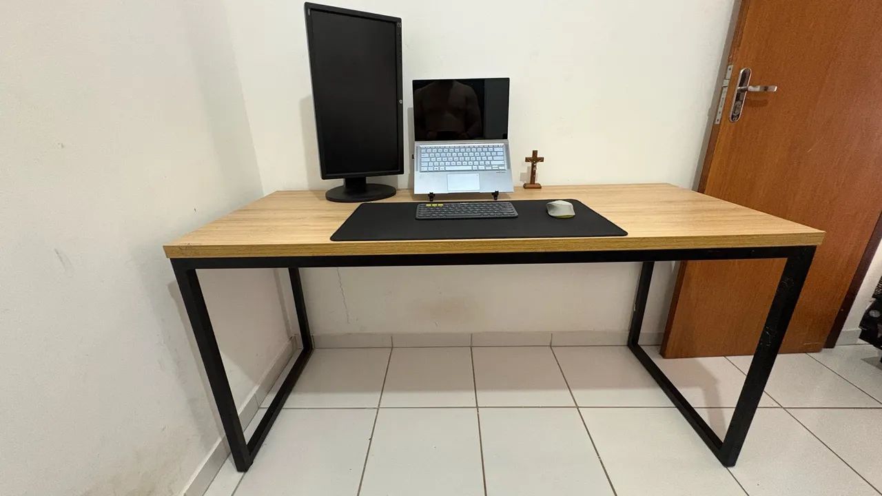 Mesa e Cadeira de escritório - Foto 4