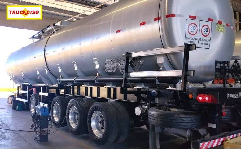 513. Semi Reboque Tanque Alumínio Randon Ano 2023