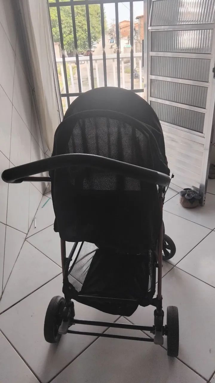 Carrinho de bebê semi novo - Foto 3