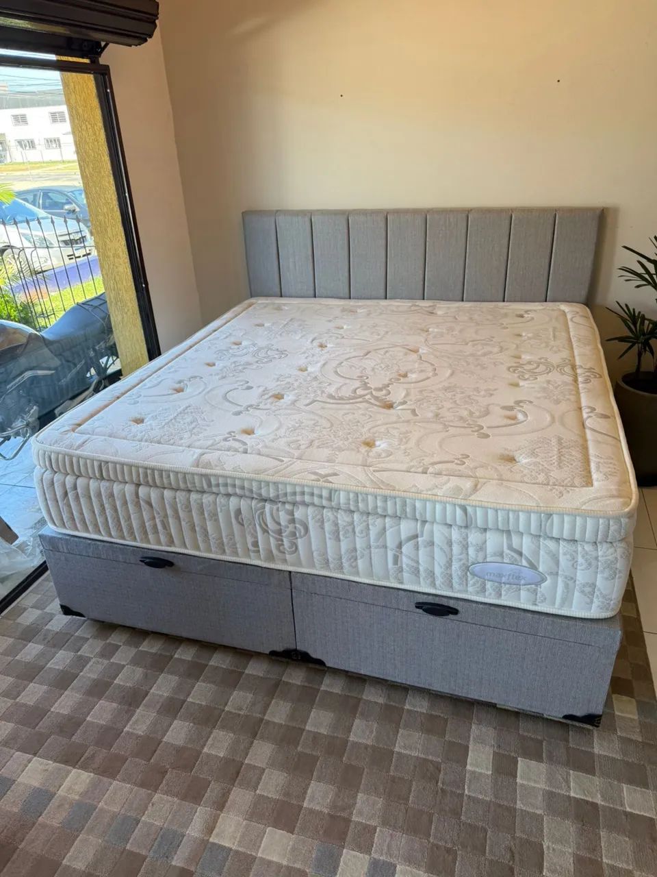 Cama KING MAXFLEX SEMINOVA COM BAÚ TOP  - Foto 4