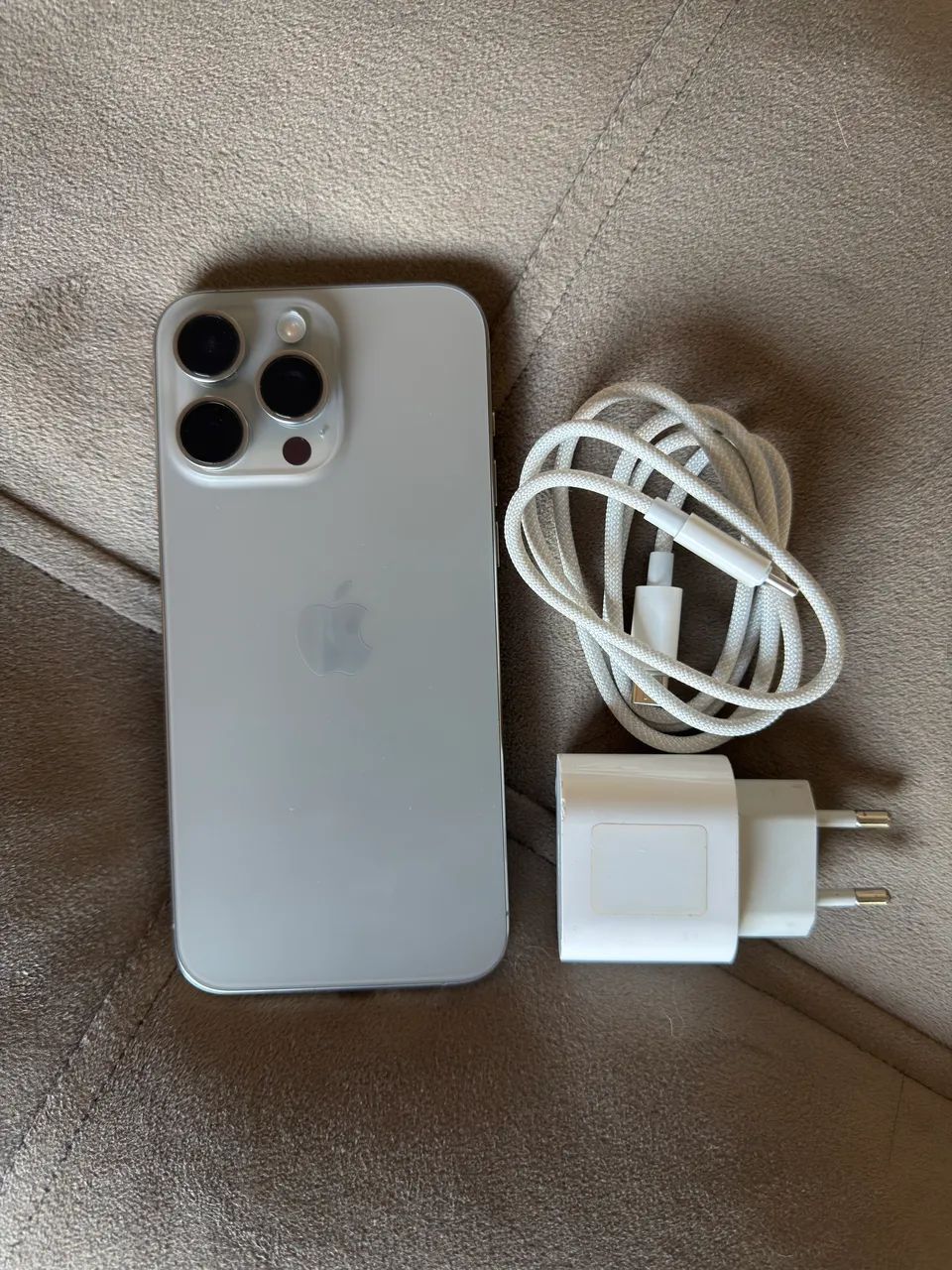 iPhone 15 Pro Max - 512GB - Foto 3