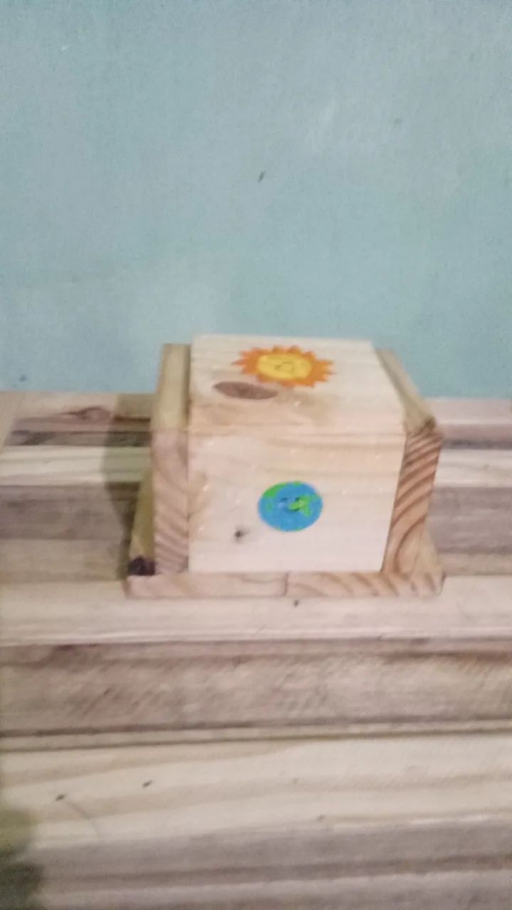 Baú de pinus infantil 