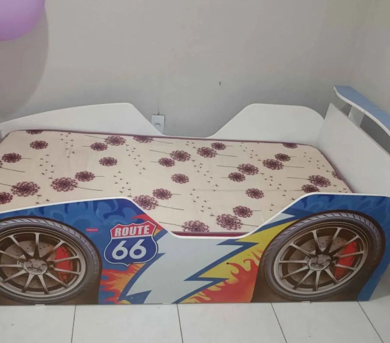 Vendo cama infantil de carros 