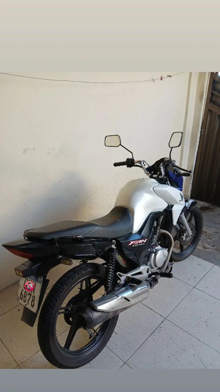 Vendo titan 150 2014 