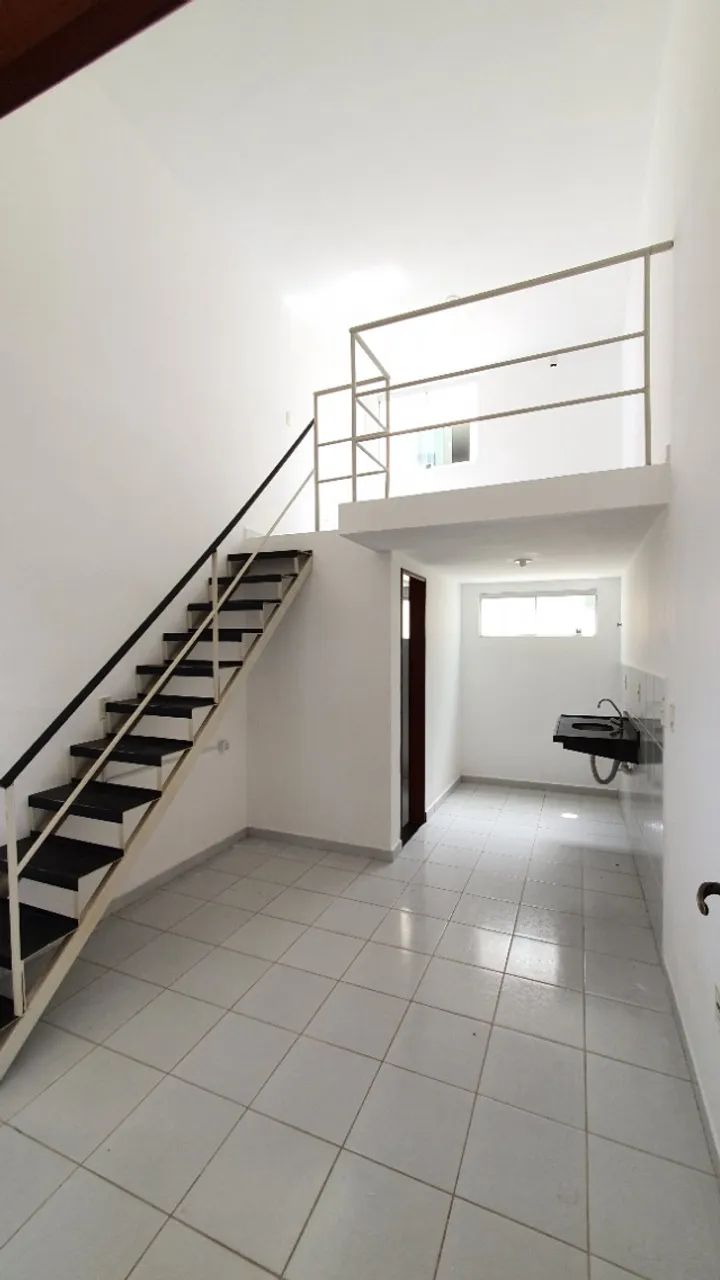 Alugo Kitinet exclusivo tipo LOFT - 2 andares - Foto 3
