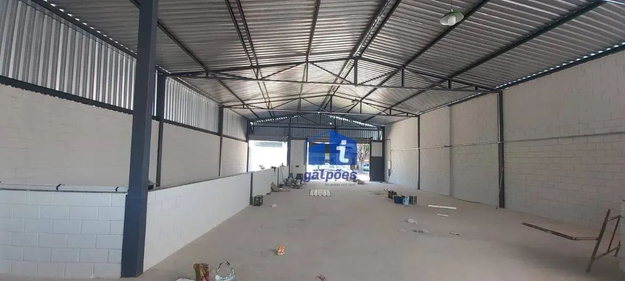 Galpão com 720 m² em São João Batista, Belo Horizonte - MG.