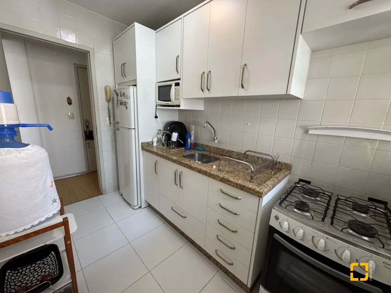 Apartamento 1 Dormitório no Centro de Florianópolis - Mobiliado e com Vaga Coberta! - Foto 4