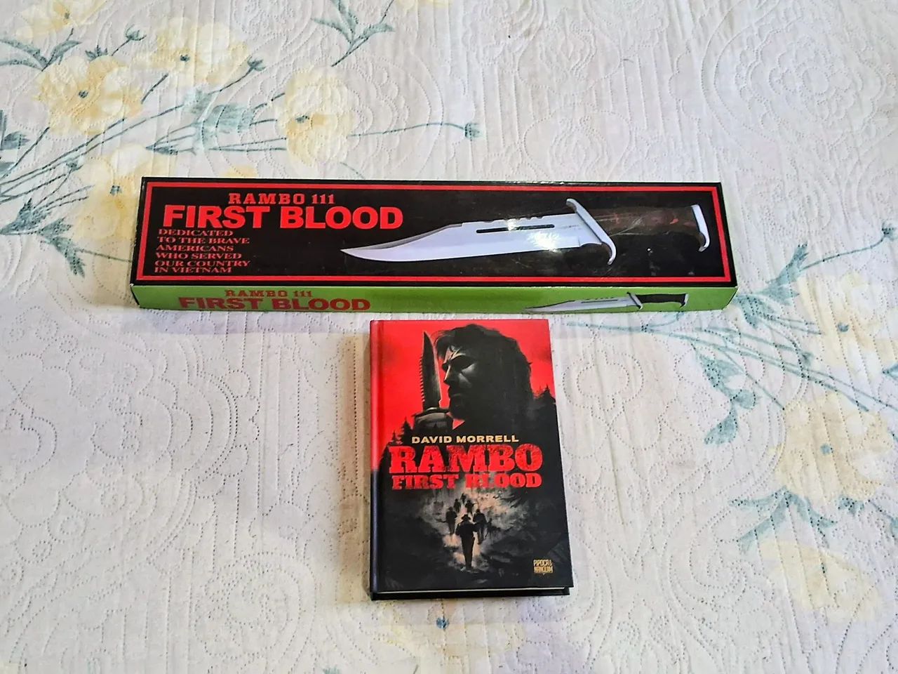 Conjunto Livro Rambo + Faca Rambo