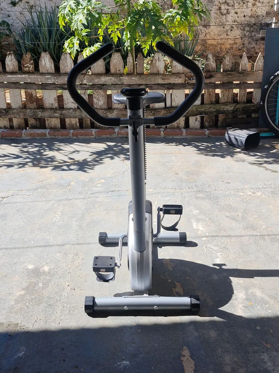 Bicicleta ergometrica pouco usada! 