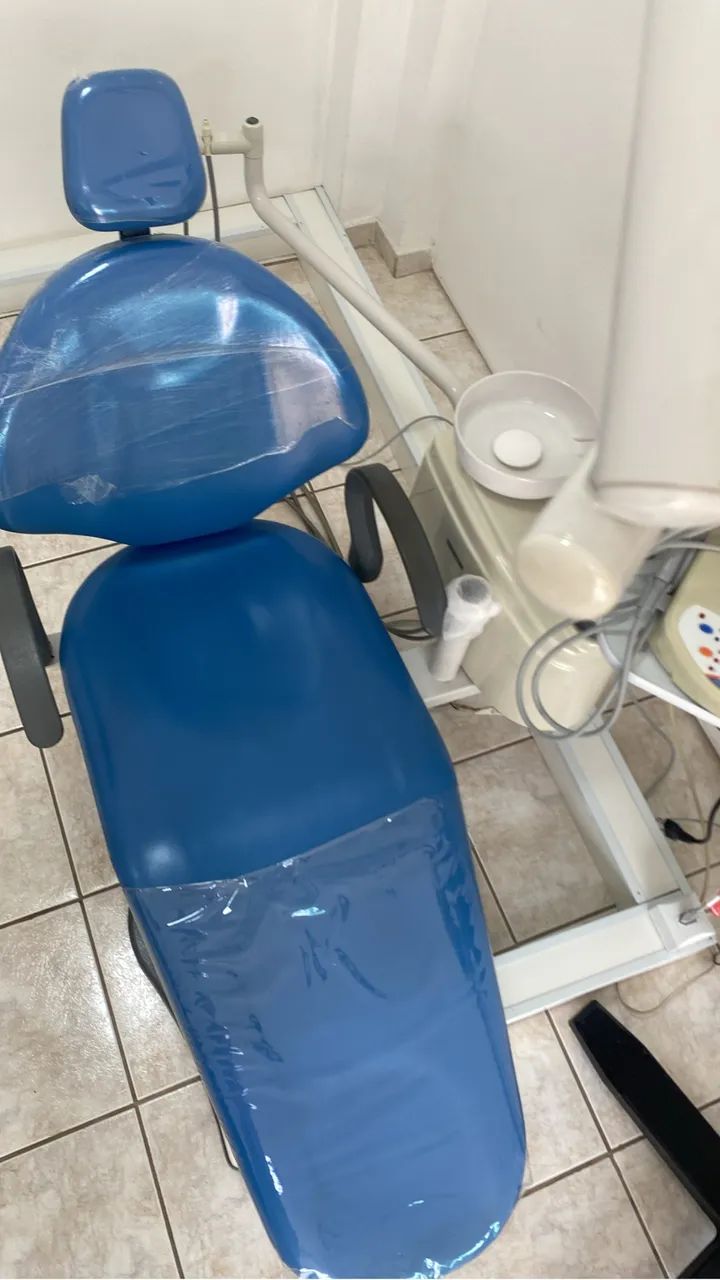 Cadeira de dentista semi nova  - Foto 3