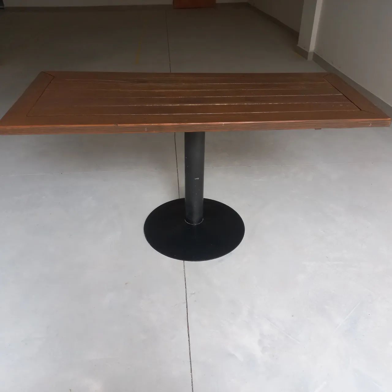 2 bancos + 1 mesa em angelim pedra rústicos  - Foto 5