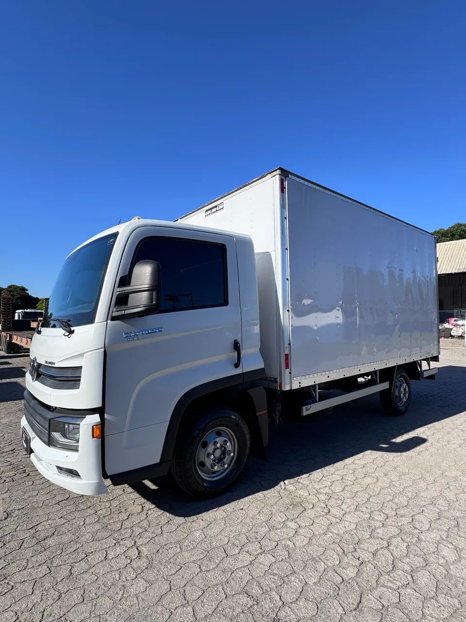 Volkswagen Delivery Express DRC 4x2 - BAÚ  - Foto 2