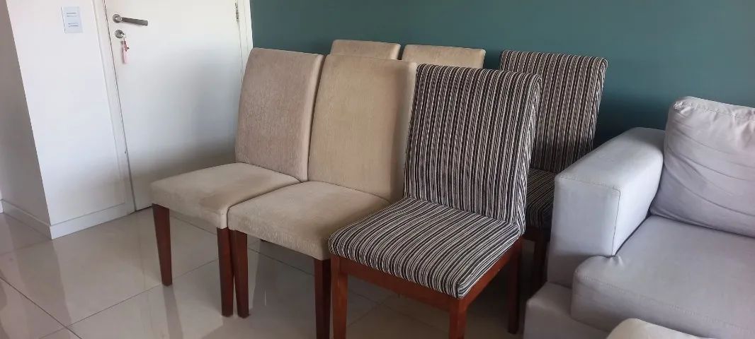Conjunto de cadeiras 