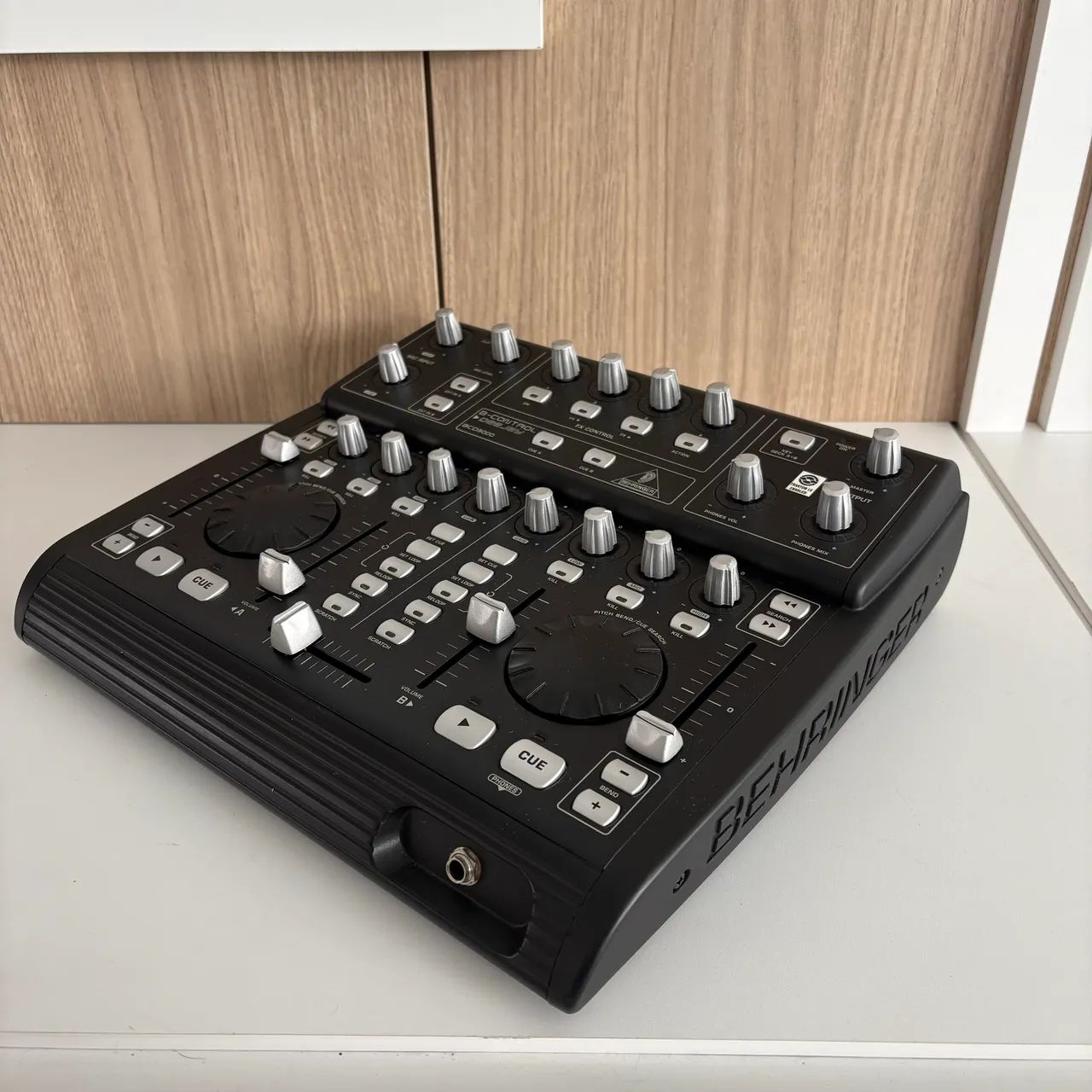 Controladora DJ Behringer BCD3000 - Foto 3