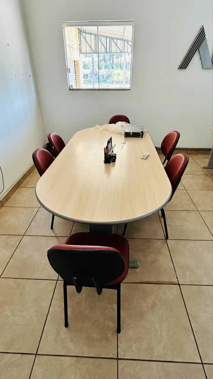 Mesa de Reunião com 6 cadeiras  - Foto 2