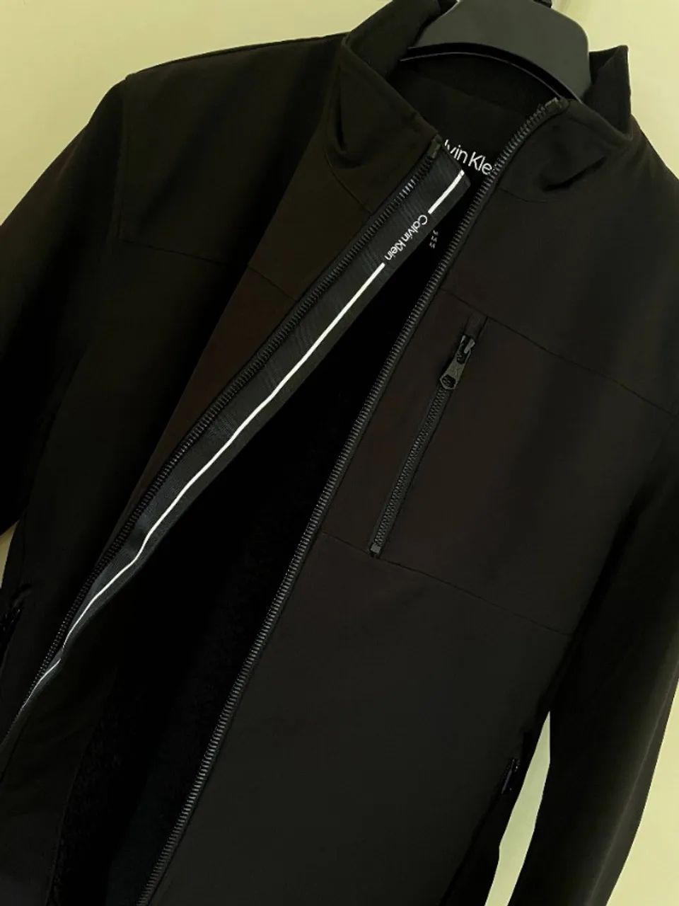 Jaqueta Calvin Klein Soft Shell - Preto 