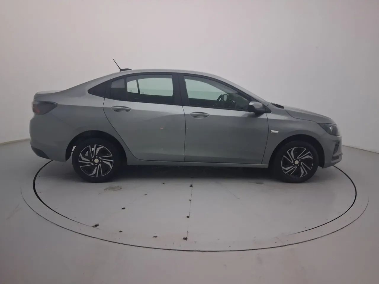 Chevrolet Onix Activ 1.4 8V Flex Aut. 4P, foto 6 de 18