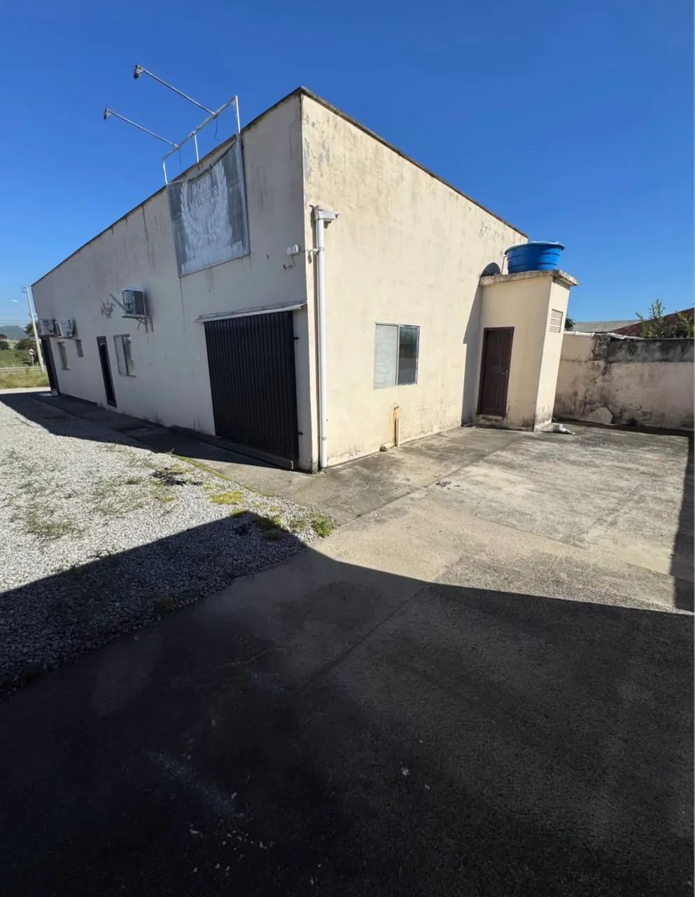 Vende-se imóvel com ótima localização, pronto para comércio  - Foto 4