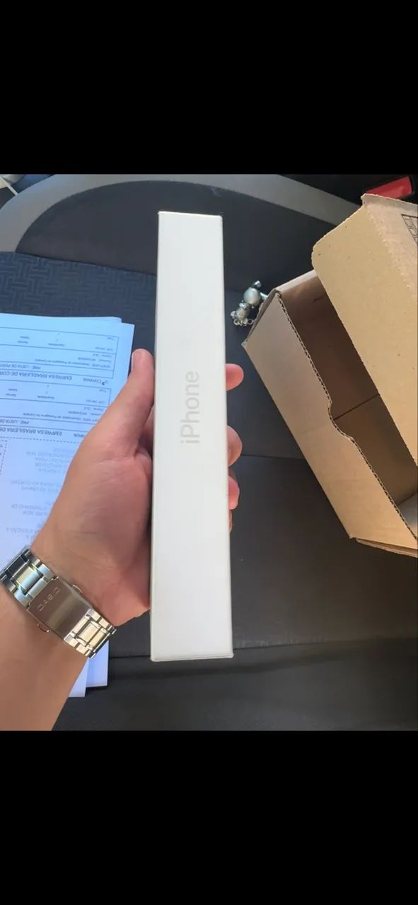 IPHONE 17 PRO MAX LACRADO PRATA - Foto 3