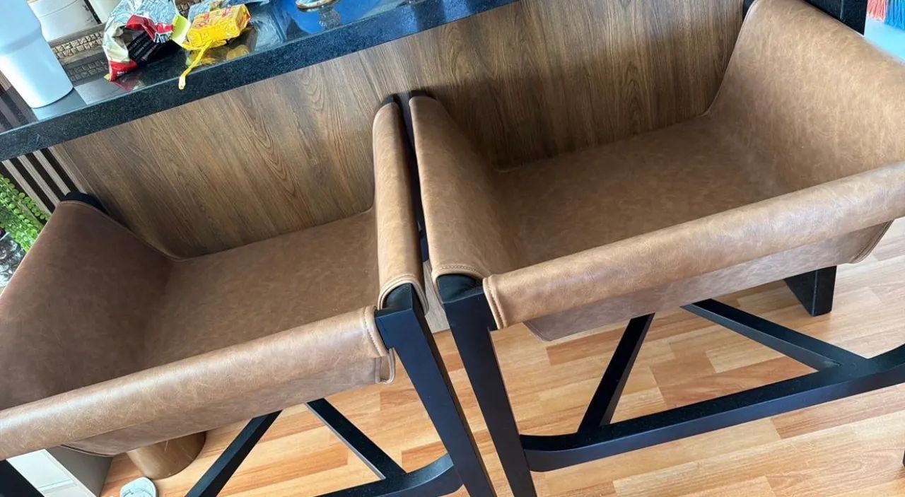Poltronas em couro marrom - Foto 2