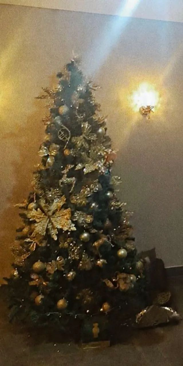 Árvore de Natal 2m com enfeites  - Foto 2