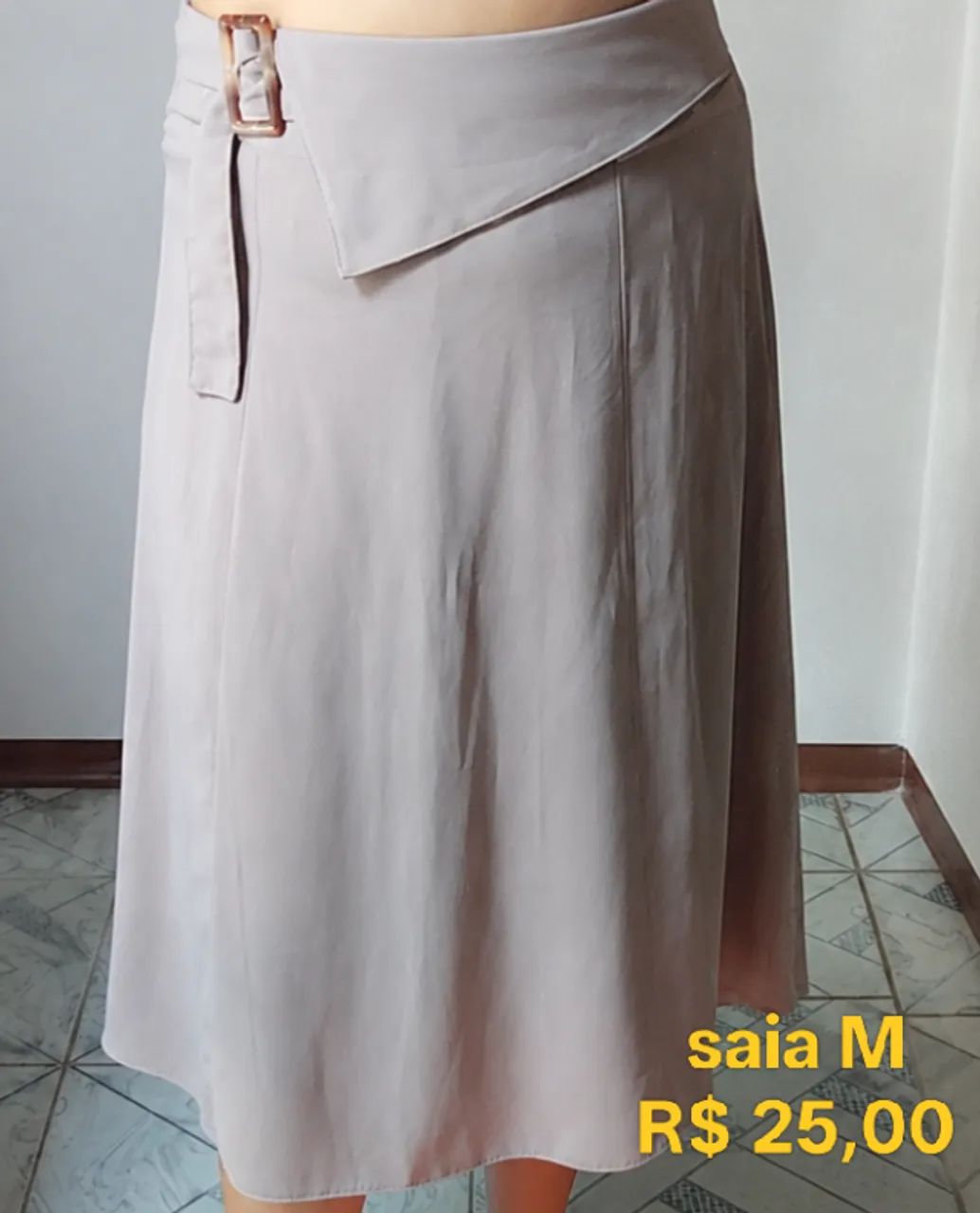 Roupa social  2 vestidos e1 saia  - Foto 2